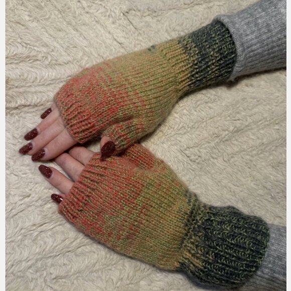 Handmade Women's Wool Blend Watermelon Multi Knit Fingerless Soft Mittens Gloves - Picture 9 of 10